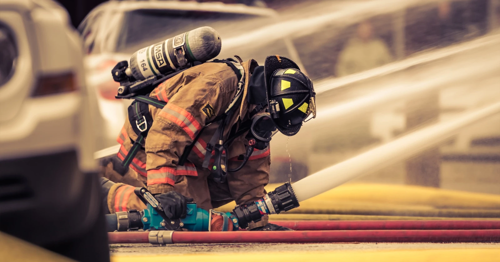 Zimmerbrand in Flingern - Feuerwehr l&ouml;schte Flammen, keine Verletzten